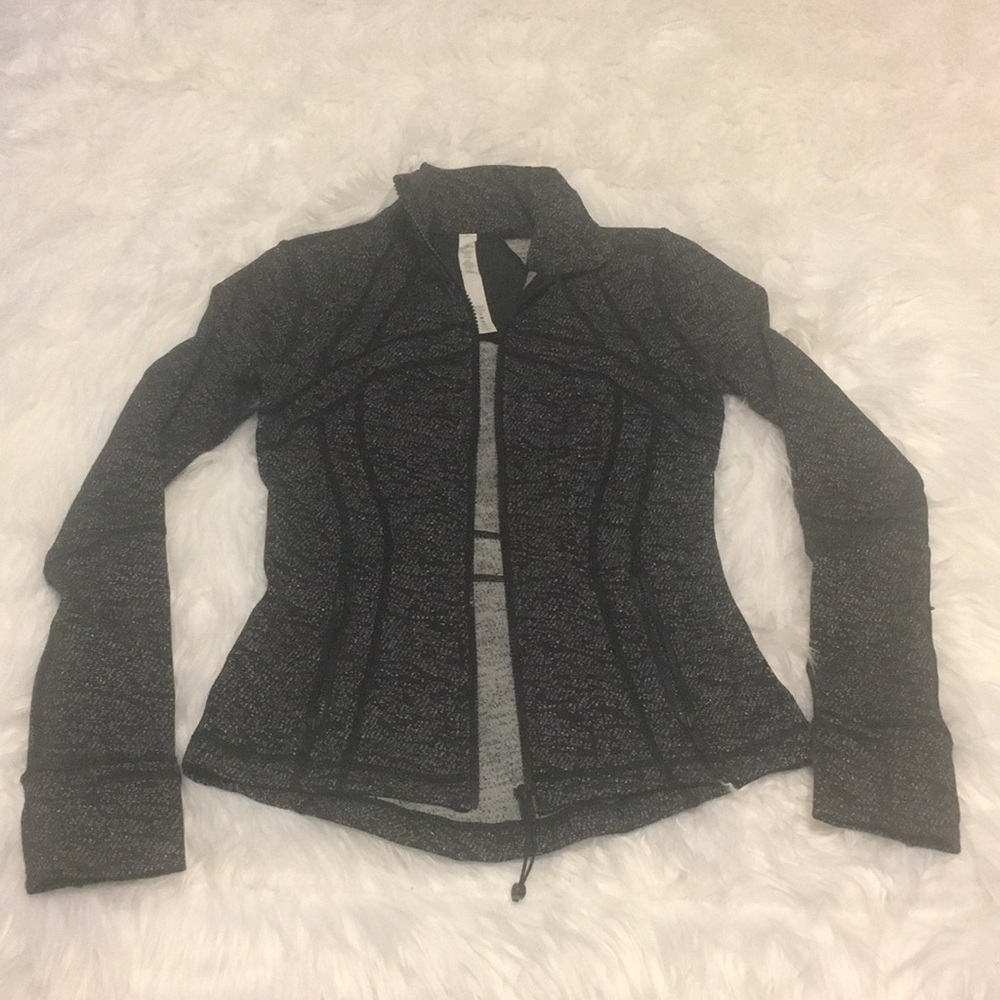 Lululemon Black/white light zip jacket